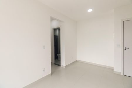Sala  de apartamento para alugar com 2 quartos, 55m² em Chácara Seis de Outubro, São Paulo