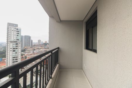 Varanda  de apartamento para alugar com 2 quartos, 55m² em Chácara Seis de Outubro, São Paulo