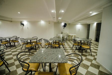 Apartamento para alugar com 70m², 2 quartos e 1 vaga