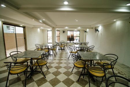Apartamento para alugar com 70m², 2 quartos e 1 vaga