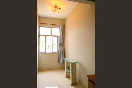 Apartamento à venda com 75m², 2 quartos e sem vagaSala