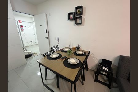 Apartamento para alugar com 25m², 1 quarto e sem vagaSala de jantar 