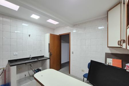 Casa para alugar com 150m², 3 quartos e 3 vagas Casa para alugar com 150m², 3 quartos e 3 vagasCozinha