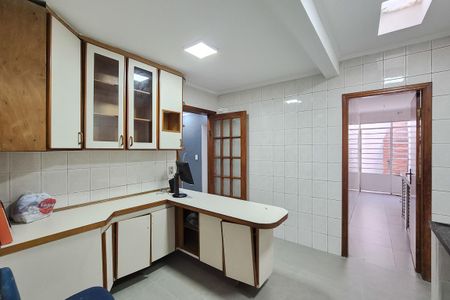 Casa para alugar com 150m², 3 quartos e 3 vagas Casa para alugar com 150m², 3 quartos e 3 vagasCozinha