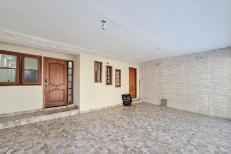 Casa para alugar com 150m², 3 quartos e 3 vagas Casa para alugar com 150m², 3 quartos e 3 vagasGaragem