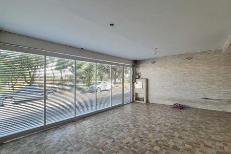 Casa para alugar com 150m², 3 quartos e 3 vagas Casa para alugar com 150m², 3 quartos e 3 vagasGaragem