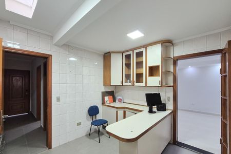 Casa para alugar com 150m², 3 quartos e 3 vagas Casa para alugar com 150m², 3 quartos e 3 vagasCozinha