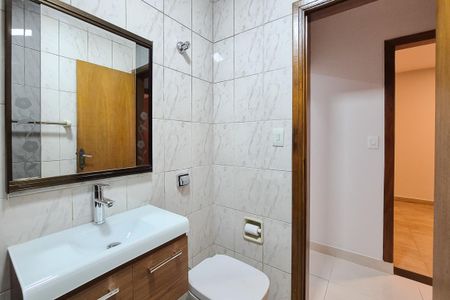 Casa para alugar com 150m², 3 quartos e 3 vagas Casa para alugar com 150m², 3 quartos e 3 vagasBanheiro Social