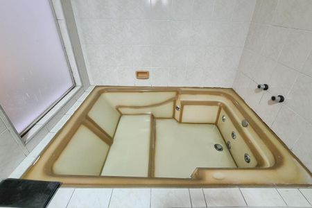 Casa para alugar com 150m², 3 quartos e 3 vagas Casa para alugar com 150m², 3 quartos e 3 vagasBanheiro da Suíte