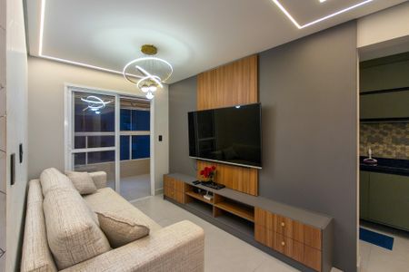 Sala de apartamento para alugar com 2 quartos, 70m² em Guilhermina, Praia Grande