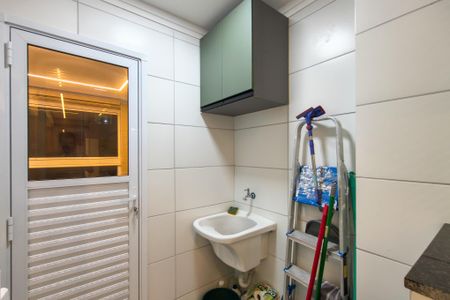 Apartamento para alugar com 70m², 2 quartos e 1 vagaÁrea de Serviço