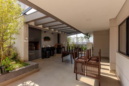 Apartamento à venda com 46m², 2 quartos e 1 vagaPatio com churrasqueira e pia, com vista para a cidade.