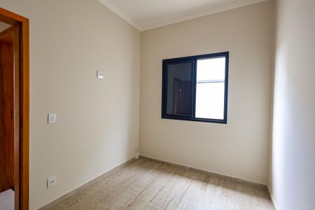 Casa para alugar com 77m², 3 quartos e 2 vagasSuite