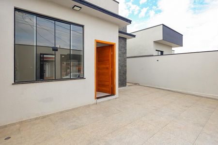 Casa para alugar com 77m², 3 quartos e 2 vagasGaragem