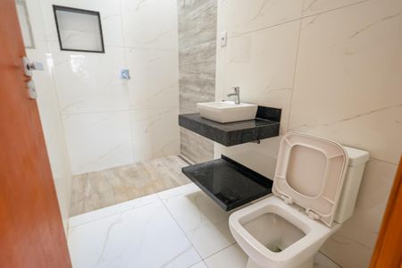 Casa para alugar com 77m², 3 quartos e 2 vagasBanheiro da Suíte