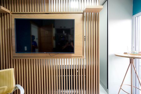 Sala e cozinha de apartamento para alugar com 1 quarto, 24m² em Vila Carrão, São Paulo