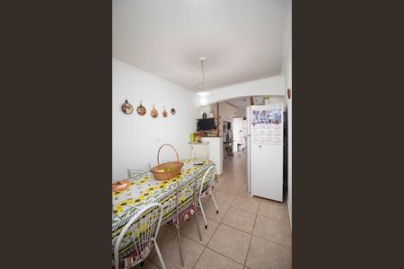 Casa à venda com 240m², 3 quartos e 2 vagas Casa à venda com 240m², 3 quartos e 2 vagasCozinha