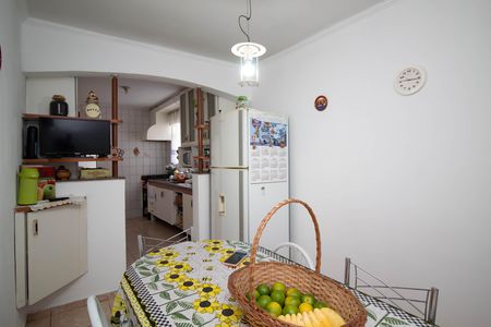Casa à venda com 240m², 3 quartos e 2 vagas Casa à venda com 240m², 3 quartos e 2 vagasCozinha