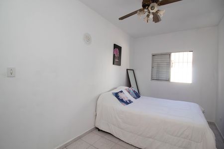 Casa à venda com 240m², 3 quartos e 2 vagas Casa à venda com 240m², 3 quartos e 2 vagasQuarto 2 - Suíte