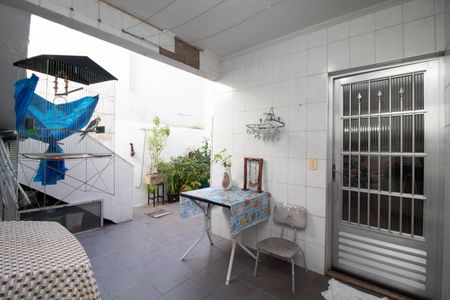Casa à venda com 240m², 3 quartos e 2 vagas Casa à venda com 240m², 3 quartos e 2 vagasÁrea de Serviço