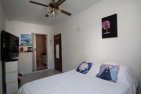 Casa à venda com 240m², 3 quartos e 2 vagas Casa à venda com 240m², 3 quartos e 2 vagasQuarto 2 - Suíte