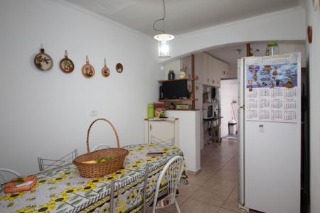 Casa à venda com 240m², 3 quartos e 2 vagas Casa à venda com 240m², 3 quartos e 2 vagasCozinha