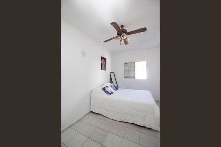 Casa à venda com 240m², 3 quartos e 2 vagas Casa à venda com 240m², 3 quartos e 2 vagasQuarto 2 - Suíte