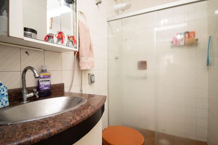 Casa à venda com 240m², 3 quartos e 2 vagas Casa à venda com 240m², 3 quartos e 2 vagasBanheiro da Suíte 1