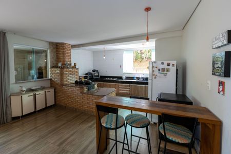 Casa de condomínio à venda com 480m², 5 quartos e 10 vagasCozinha
