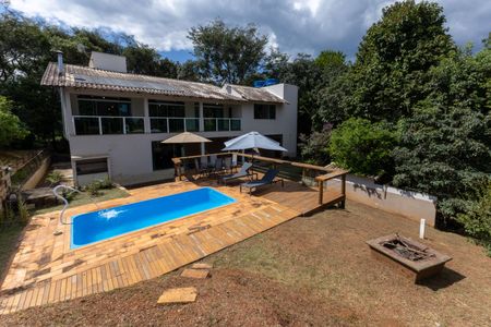 Casa de condomínio à venda com 480m², 5 quartos e 10 vagasPiscina