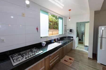 Casa de condomínio à venda com 480m², 5 quartos e 10 vagasCozinha