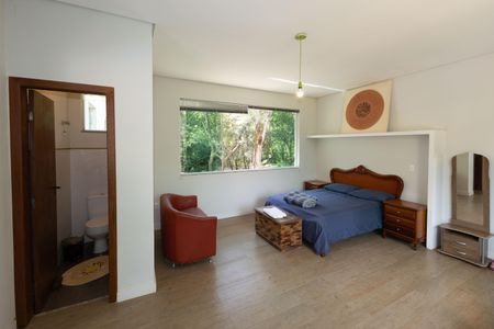 Casa de condomínio à venda com 480m², 5 quartos e 10 vagasSuíte 1