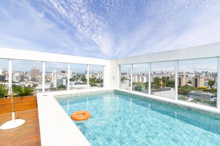 Área comum - Piscina de apartamento para alugar com 1 quarto, 44m² em Azenha, Porto Alegre