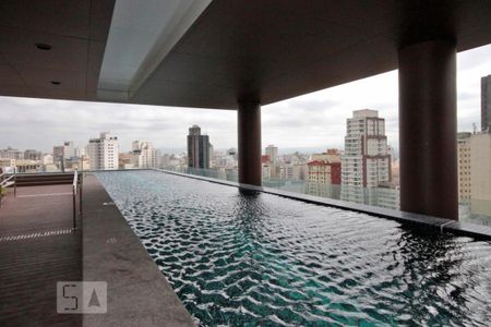 Studio à venda com 35m², 1 quarto e 1 vaga Studio à venda com 35m², 1 quarto e 1 vagaÁrea comum - Piscina