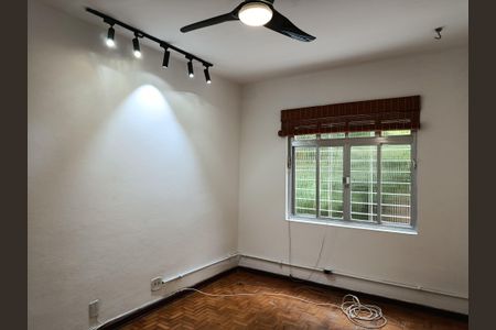 Apartamento à venda com 79m², 2 quartos e sem vaga