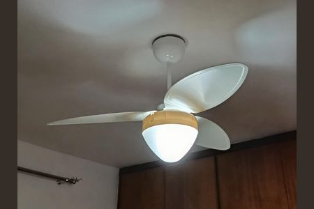 Apartamento à venda com 79m², 2 quartos e sem vaga