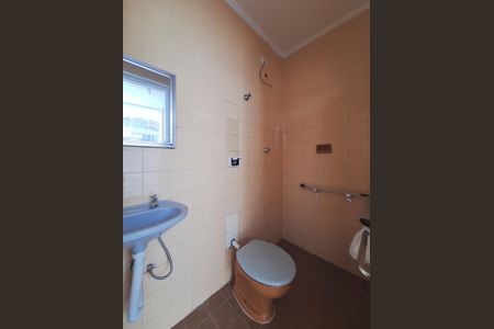 Casa para alugar com 315m², 2 quartos e sem vagaBanheiro de serviço
