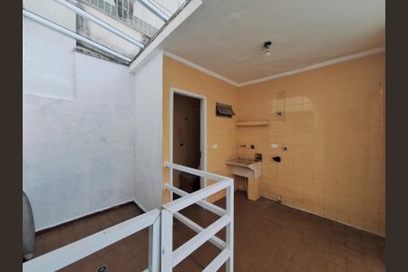 Casa para alugar com 315m², 2 quartos e sem vagaÁrea de Serviço