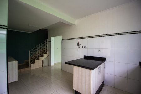 Casa para alugar com 60m², 2 quartos e 2 vagasCozinha
