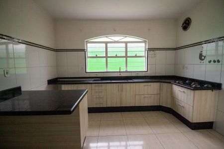 Casa para alugar com 60m², 2 quartos e 2 vagasCozinha