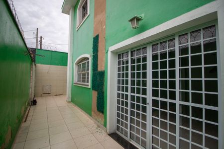 Casa para alugar com 60m², 2 quartos e 2 vagasÁrea Externa 
