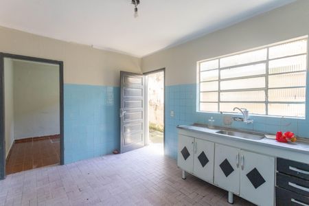 Casa à venda com 300m², 4 quartos e 2 vagasCozinha 