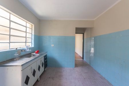 Casa à venda com 300m², 4 quartos e 2 vagasCozinha 