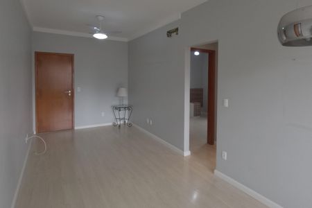 Sala de apartamento para alugar com 2 quartos, 60m² em Gonzaga, Santos
