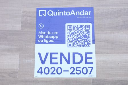 Apartamento à venda com 35m², 2 quartos e sem vagaPlaca instalada na fachada do condomínio - Código da placa: MWXC-131