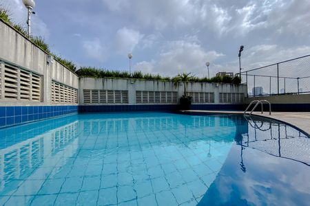 Apartamento à venda com 60m², 2 quartos e 1 vagaÁrea comum - Piscina