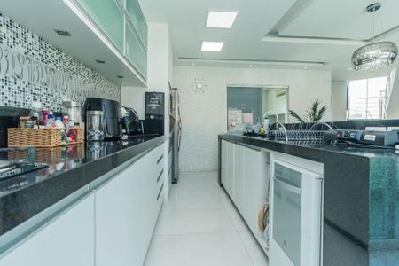 Casa para alugar com 362m², 4 quartos e 3 vagasCozinha