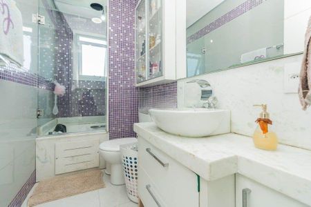 Casa para alugar com 362m², 4 quartos e 3 vagasBanheiro 1