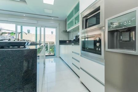 Cozinha de casa para alugar com 4 quartos, 362m² em Jardim Dona Leopoldina, Porto Alegre