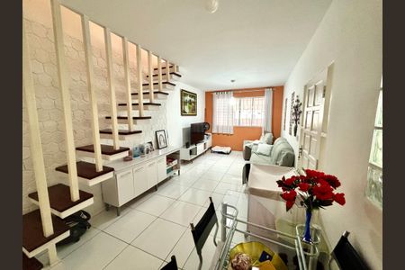 Sala de casa à venda com 5 quartos, 125m² em Jardim Santa Maria, São Paulo